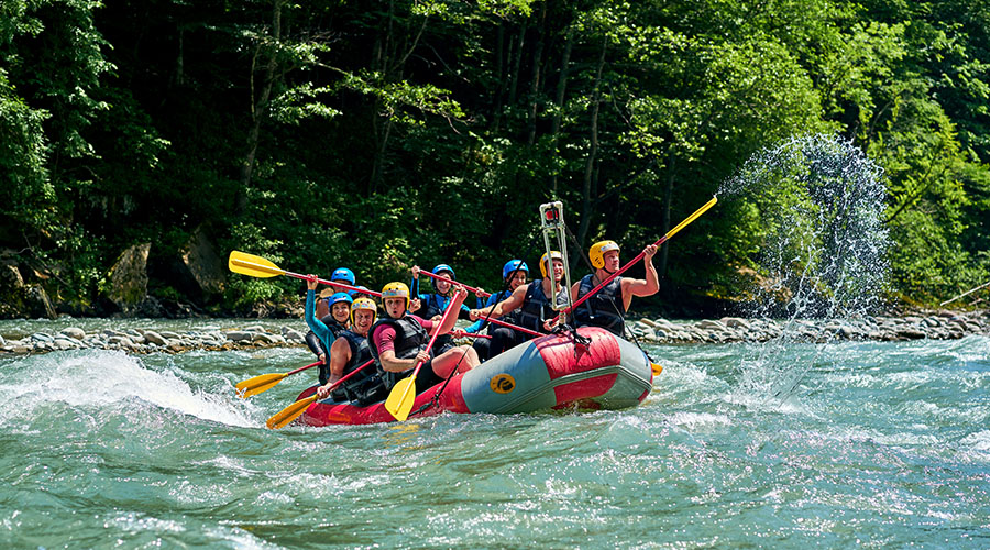 River rafting on Beas river, Things to do in Manali-Kasol