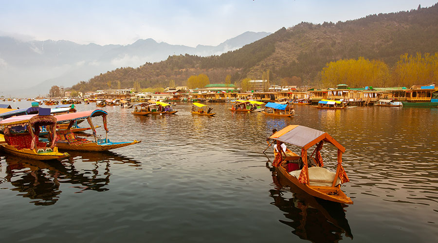 Shikara ride in Kashmir