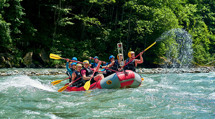 River rafting in Kashmir