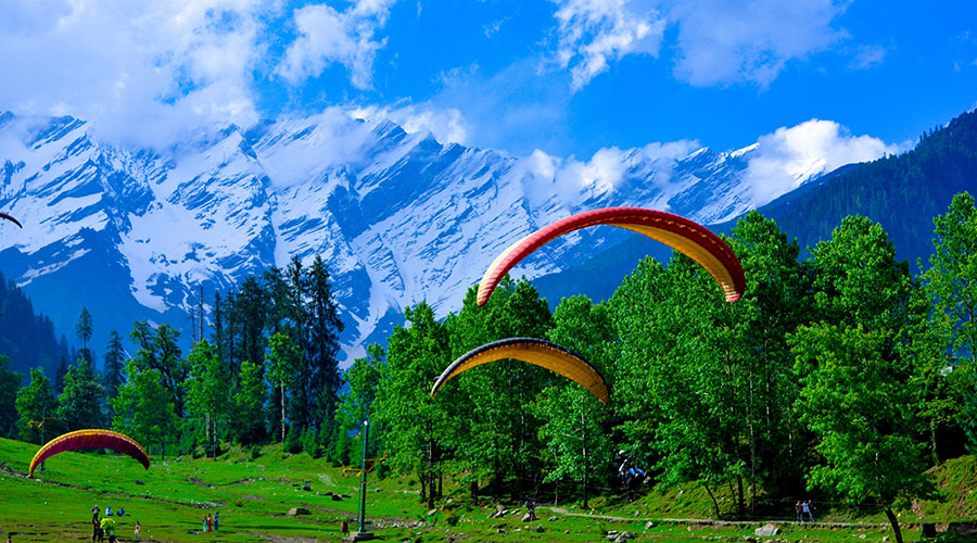 Paragliding in Kashmir