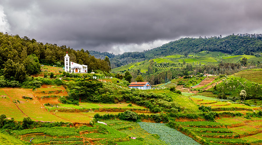 top 10 best places to visit in monsoon in India, ooty in monsoon