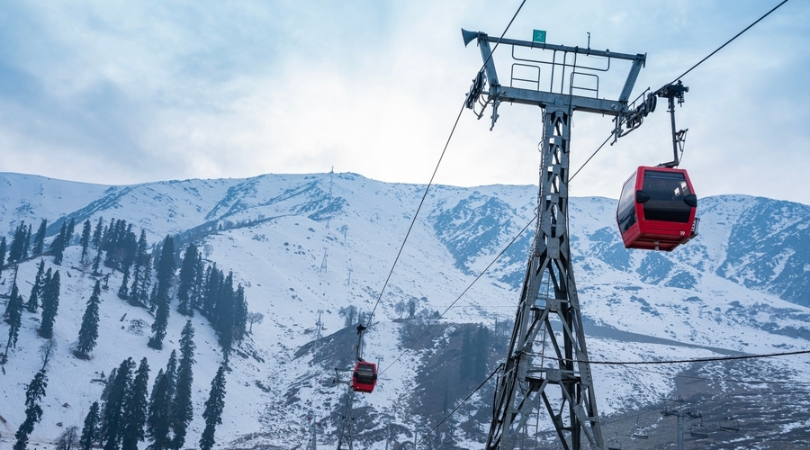  Gondola Ride in Gulmarg, Winter in kashmir, winter activities in kashmir